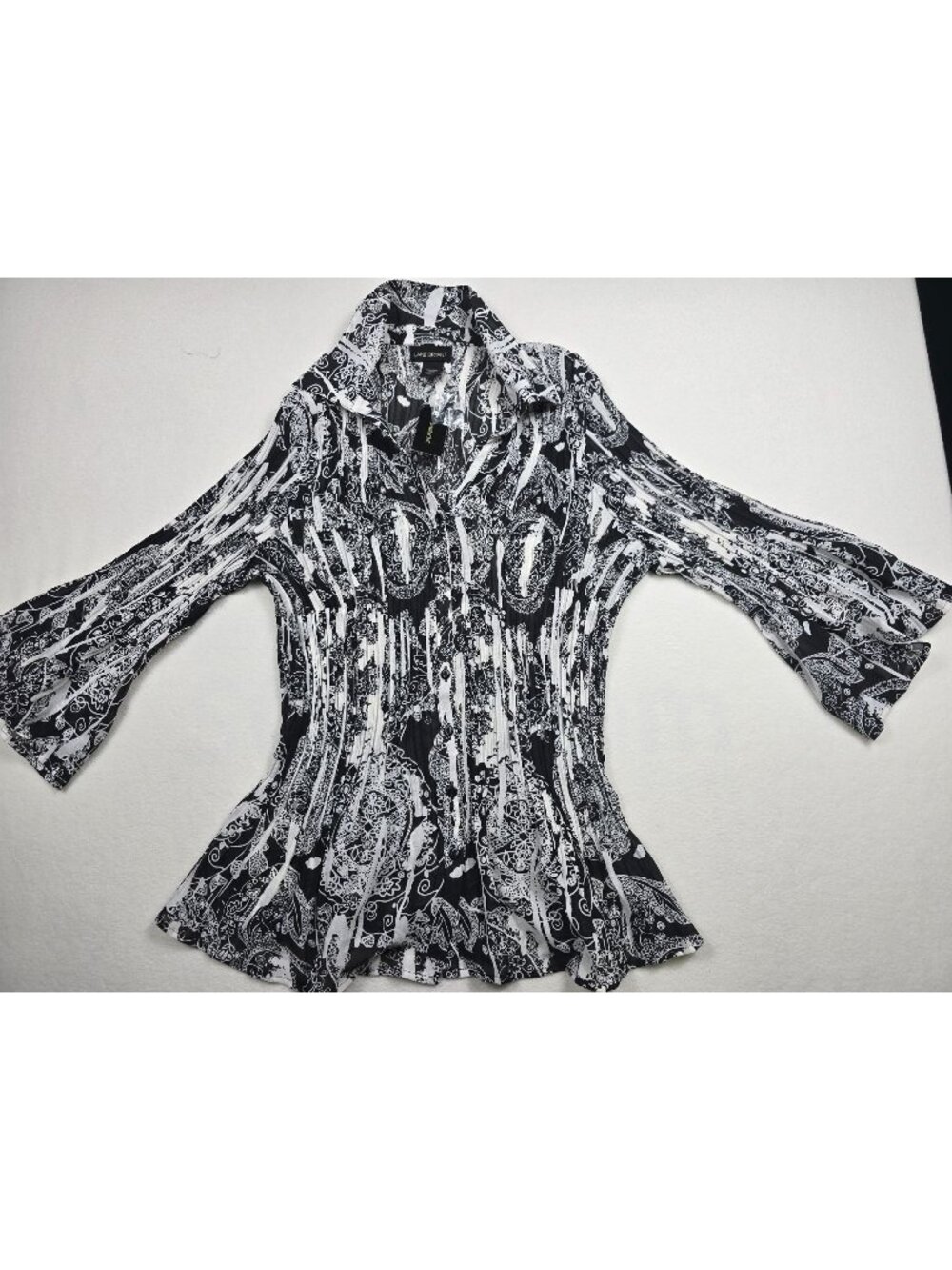 NWT Lane Bryant Womens 22/24 Black & White Paisley Button Down Blouse